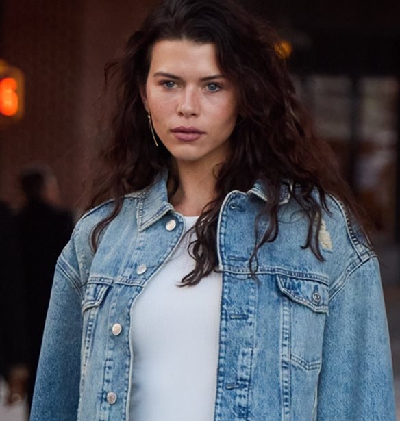 Denim jacket: Πώς θα φορέσουμε το διαχρονικό πανωφόρι την άνοιξη