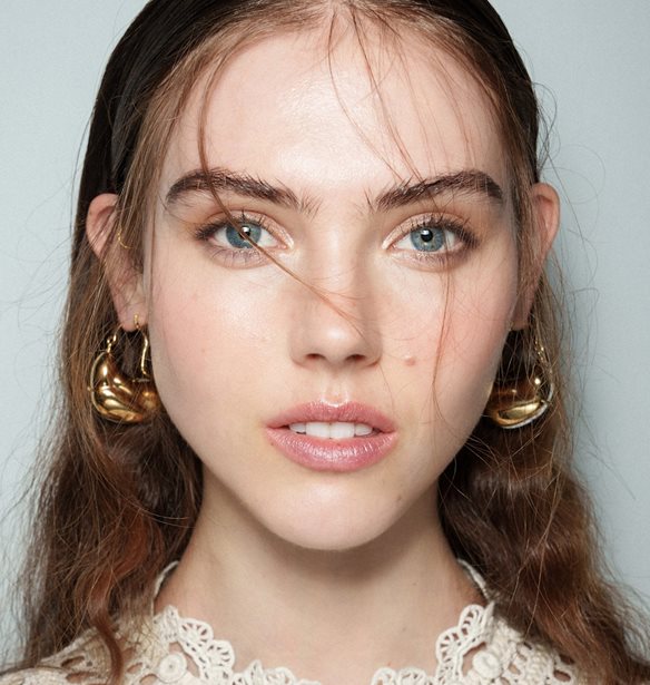 Αυτό είναι το αγαπημένο, "old school" ρουζ των Γαλλίδων