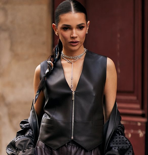 Βρήκαμε τα άνετα τακούνια με τα οποία θα χορέψεις σε όλα τα πάρτι της εορταστικής περιόδου