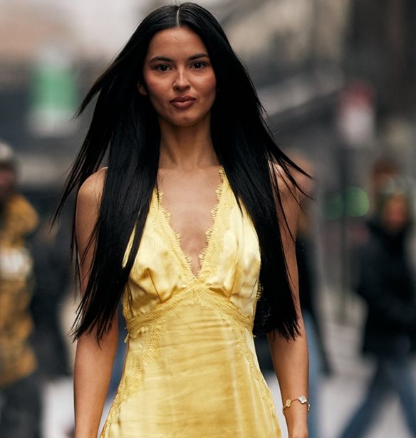 Butter Yellow: Οι fashion experts σού δείχνουν πώς να φορέσεις με στυλ την "απόχρωση της άνοιξης"