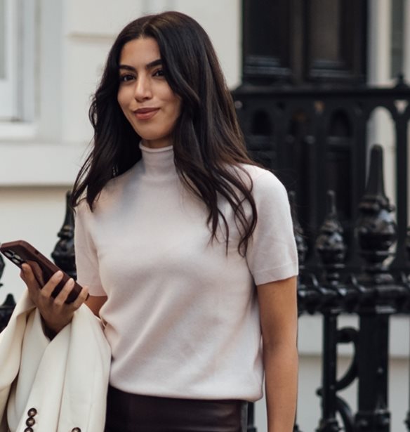 3 καφέ παντελόνια από Stradivarius που θα φοράς εναλλάξ στο γραφείο