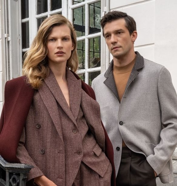 Σε αυτή τη συλλογή ανακαλύψαμε τα κομμάτια που αποπνέουν παριζιάνικη αύρα μέσα από μία σύγχρονη ματιά