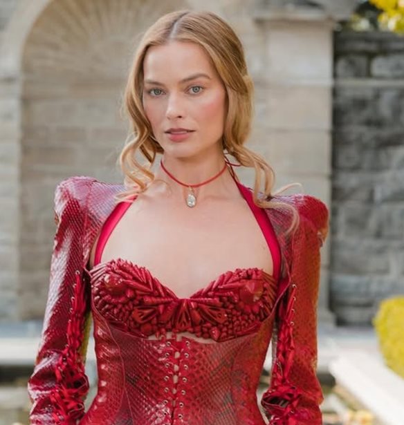 Style icon: Οι statement εμφανίσεις της Margot Robbie στο press tour της ταινίας "Wuthering Heights"