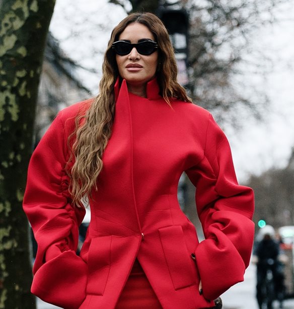 Valentine's Inspo: 6 stylish κομμάτια στην πιο φλογερή απόχρωση για να τον εντυπωσιάσεις