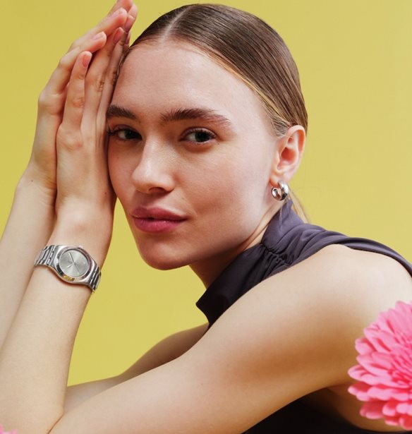 Blossom Time: Η νέα συλλογή της Swatch αποτυπώνει την αναζωογονητική ομορφιά των λουλουδιών