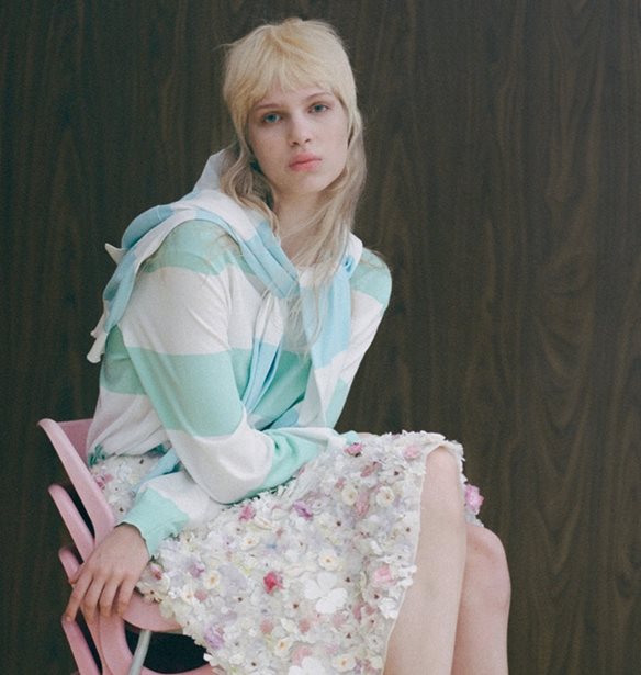 Preppy κανόνες, punk ένστικτο: Η κομψότητα μαθαίνει να επαναστατεί