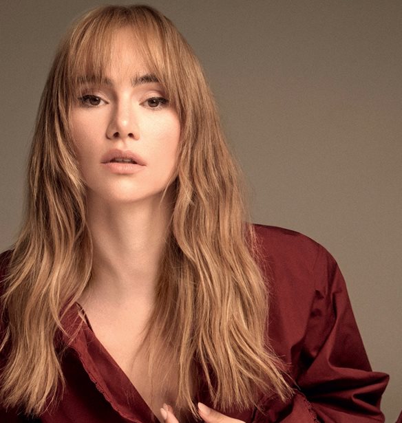 Suki Waterhouse "Η μουσική με έσωσε απο την τρέλα"