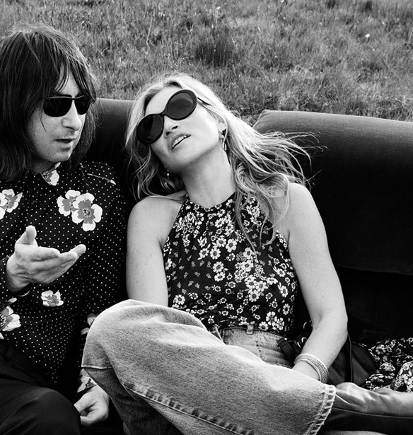ZARA: Η Kate Moss παρουσιάζει τη δεύτερη ροκ συλλογή της με τον Bobby Gillespie