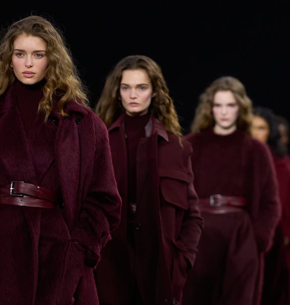Max Mara FW25: Η νέα συλλογή του ιταλικού οίκου είναι αφιερωμένη στις γυναίκες ηρωίδες που πάντα θα αποζητούν τον ρομαντισμό