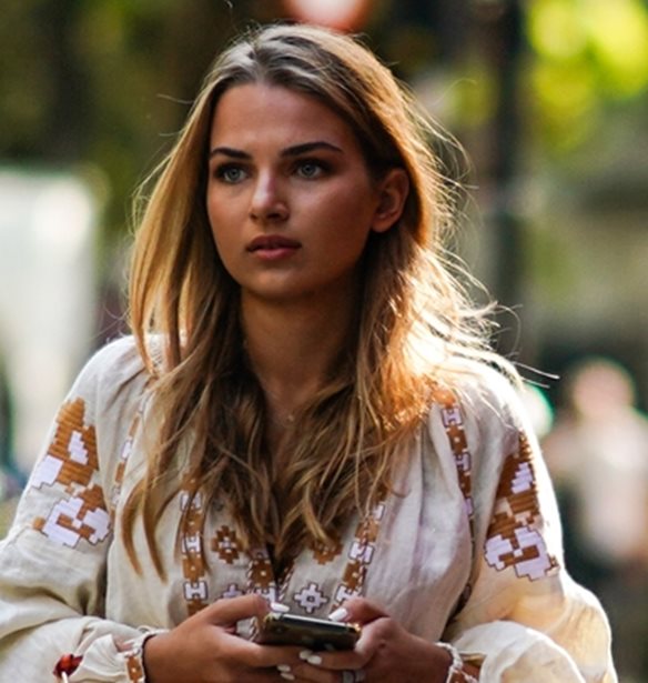 Αυτό το boho πουκάμισο από ZARA με το οποίο θα περάσεις τις διακοπές σου κοστίζει κάτω από 10 ευρώ