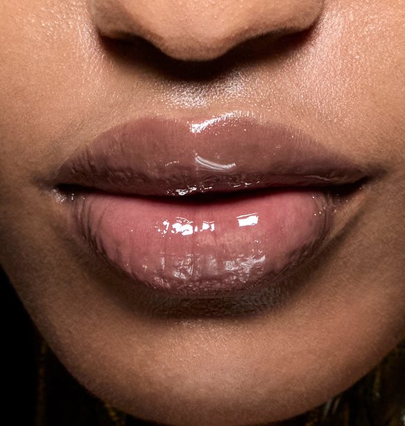 Juicy lips: 6 lip oils για λαχταριστά και ενυδατωμένα χείλη