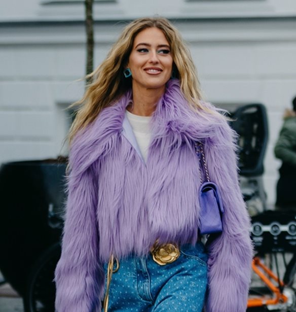 Το πανωφόρι που λατρεύουν τα fashion girls και θα γίνει η "στολή" σου όλο τον χειμώνα