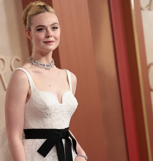 Old Hollywood: 7 stylish εμφανίσεις από τα Oscars που μας γύρισαν στο λαμπερό παρελθόν