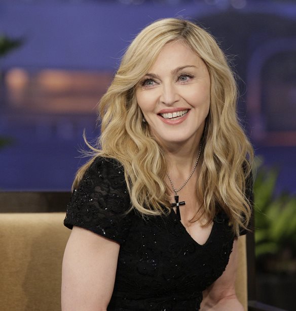 H Madonna έγινε ξανά καστανή και γύρισε τον χρόνο πίσω