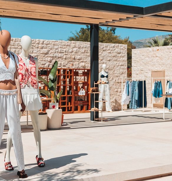 Stradivarius SS25: Η νέα συλλογή είναι αφιερωμένη στην ελευθερία της κίνησης και στην αυθεντική ομορφιά του καλοκαιριού