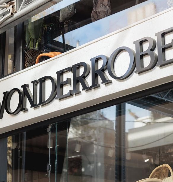 Wonderrobe: Το νέο hot spot για second-hand designer ρούχα και αξεσουάρ