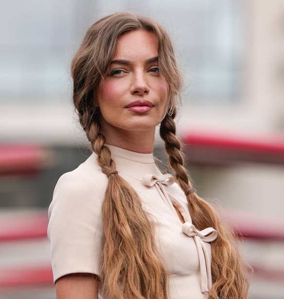 Blush Power: 3 stick ρουζ που λατρεύουν οι beauty addicts και πρέπει οπωσδήποτε να δοκιμάσεις