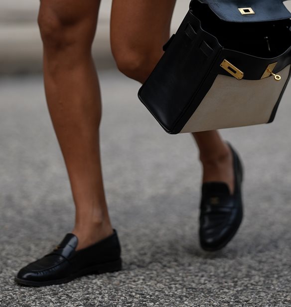 Loafers: Τα αγαπημένα παπούτσια των it girls είναι το πιο ready-to-wear κομμάτι της σεζόν