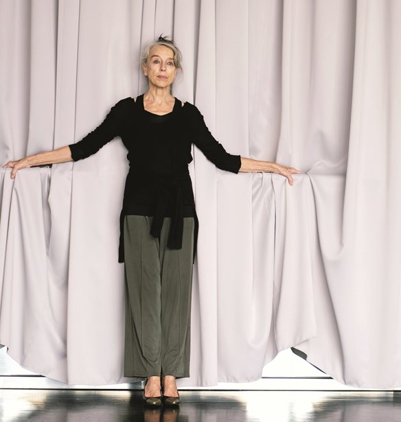 Anne Martin: "Να μην ξεχάσουμε να αγγίζουμε"