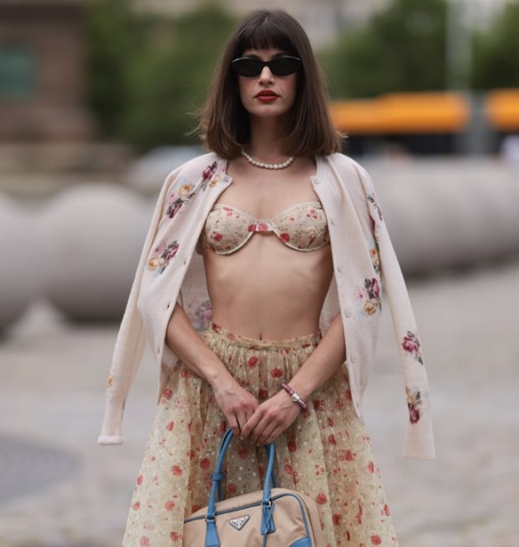 Strawberry Lips: Μια από τις μεγαλύτερες τάσεις στο μακιγιάζ τώρα