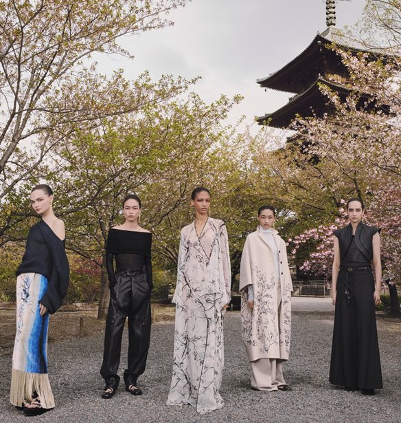Dior Fall 2025: Όταν η μόδα συνομιλεί με την αρχιτεκτονική