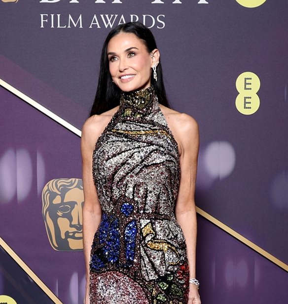 BAFTA 2025: Οι κομψές εμφανίσεις των σταρ στο κόκκινο χαλί