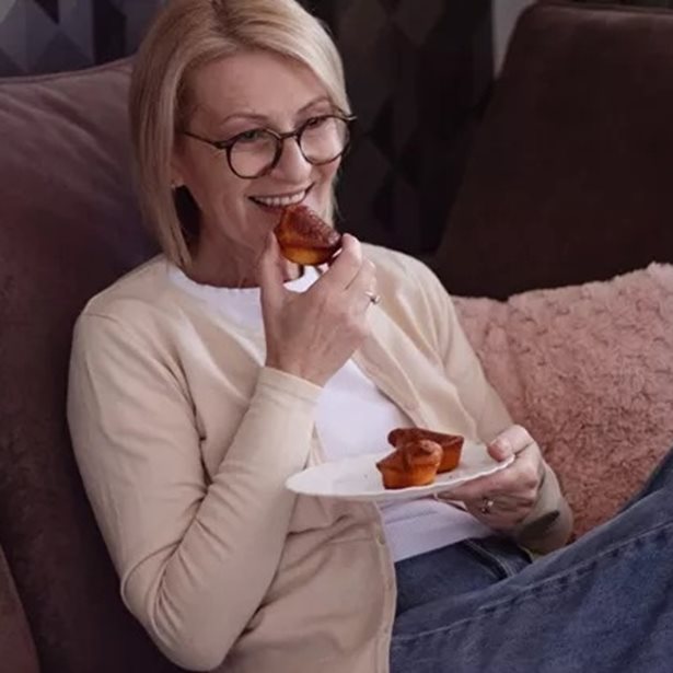 5 λόγοι που παίρνεις γρήγορα βάρος στην εμμηνόπαυση - και τι να κάνεις για να το σταματήσεις!