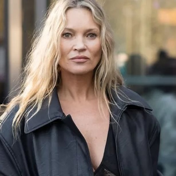 '90s revival: Η λεπτομέρεια από τα μαλλιά των supermodels που θα σε κάνει πιο sexy