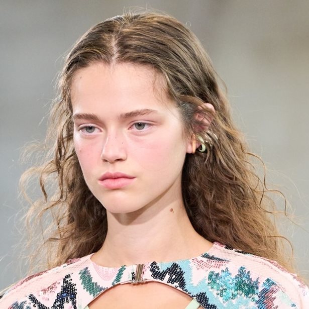 Αυτή η θεραπεία με εξωσώματα αναζωογονεί την επιδερμίδα όσο τίποτα