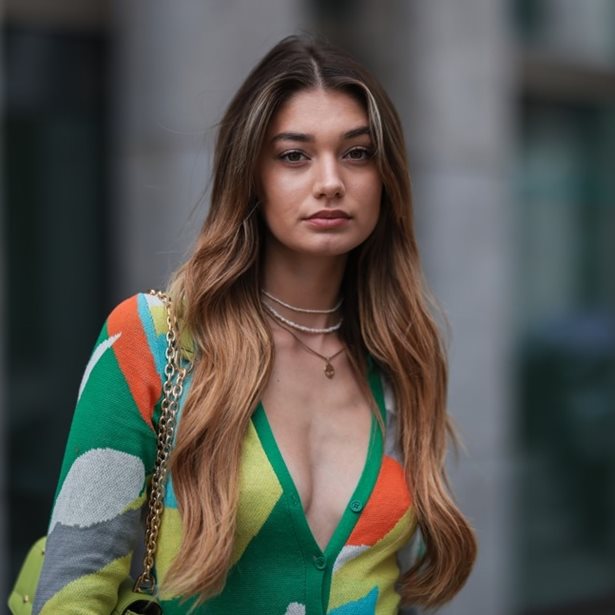 Co-Washing: Ο εύκολος τρόπος για να κάνεις απαλά και μεταξένια τα ξηρά σου μαλλιά