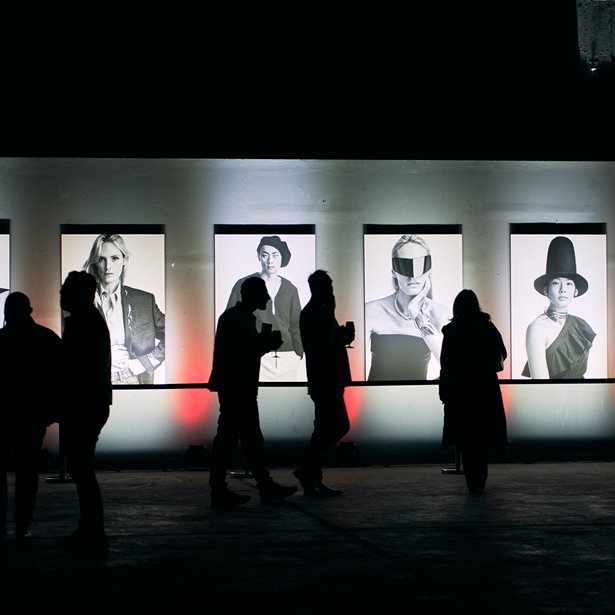 Minas: Ένα "We are humans after all" πάρτι στην καρδιά του χειμώνα