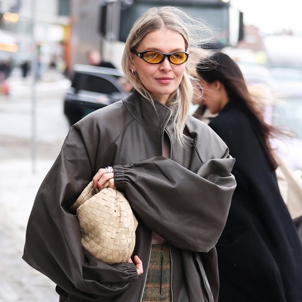 Το πιο stylish combo που φορούν τώρα τα it-girls βρίσκεται ήδη στην ντουλάπα σου