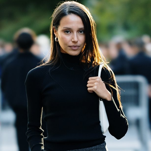 Αυτά είναι τα πουλόβερ που έχουν στην ντουλάπα τους οι πιο stylish Γαλλίδες