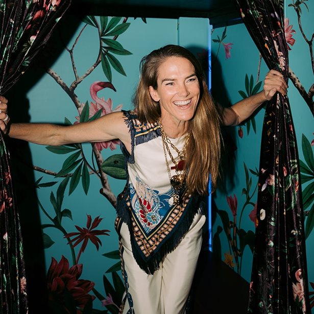 Luisa World x La DoubleJ: Δύο ημέρες βυθισμένες στο χρώμα, την ενέργεια και τη φιλοσοφία της JJ Martin