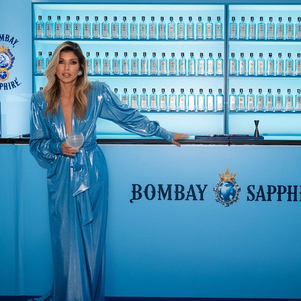 Το μπλε πάρτι της χρονιάς από τo BOMBAY SAPPHIRE® και τη Βάσια Κωσταρά