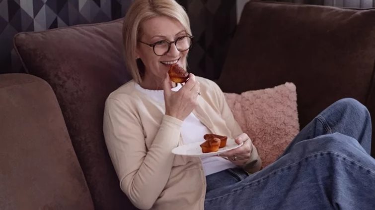 5 λόγοι που παίρνεις γρήγορα βάρος στην εμμηνόπαυση - και τι να κάνεις για να το σταματήσεις!