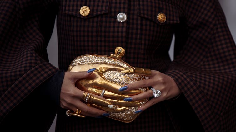 Caviar Νails: Με ποιο μανικιούρ έχουν εμμονή όλες οι beauty addicts τώρα;