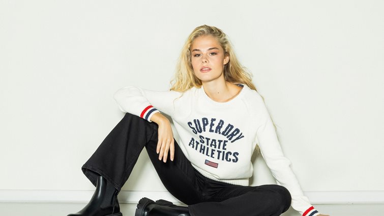 Αυτή η συλλογή συνδυάζει το streetwear πνεύμα με την τεχνική αρτιότητα και τη σύγχρονη αισθητική