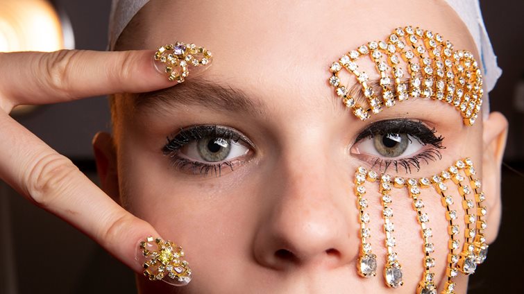 Αυτό είναι το πιο εντυπωσιακό μανικιούρ που έχουμε δει ποτέ