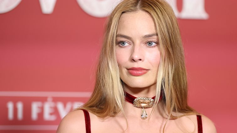 Airbrush Skin: Η beauty τάση που βλέπουμε ξανά και ξανά στις red carpet εμφανίσεις