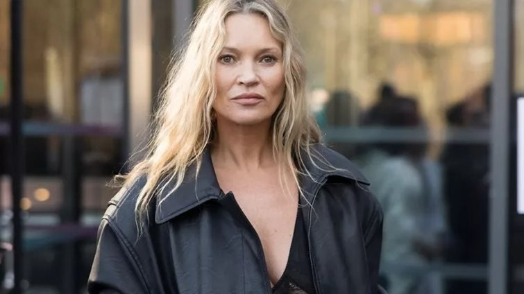 '90s revival: Η λεπτομέρεια από τα μαλλιά των supermodels που θα σε κάνει πιο sexy