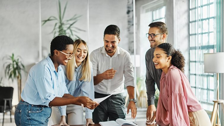 Gen Z και "Career Minimalism": Η νέα γενιά αλλάζει τους κανόνες της καριέρας