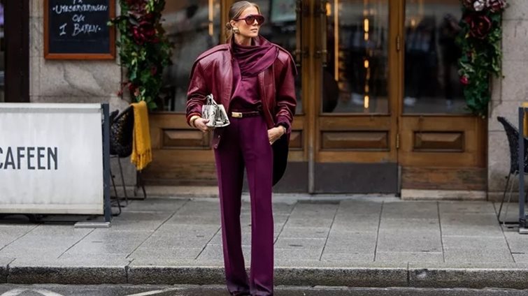Αυτά τα 5 μπορντό denim παντελόνια από Mango είναι must στην ντουλάπα σου