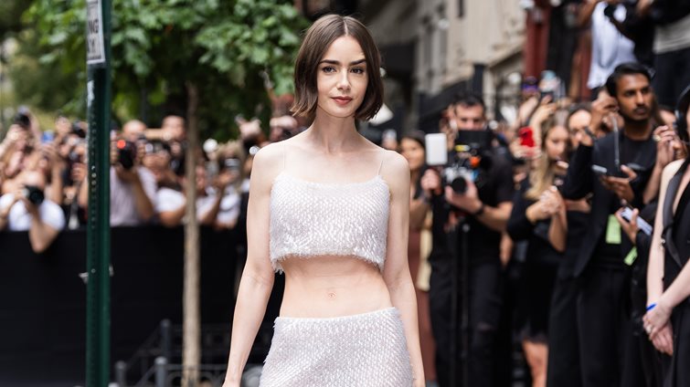 Lily Collins: Το ακόμα πιο κοντό κούρεμα που μόλις υιοθέτησε