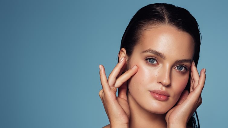 Οι 3 πιο viral skincare τάσεις στα social media τώρα