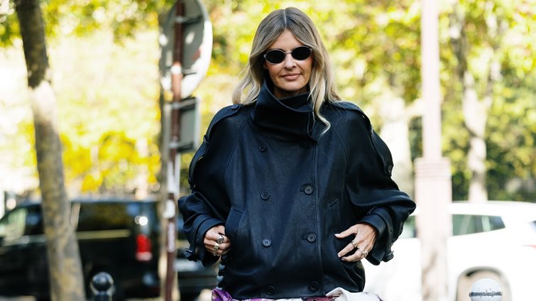 Αυτή η σουέντ φούστα από ZARA θα γίνει ο λόγος που θα θες να βγαίνεις κάθε ΣΚ