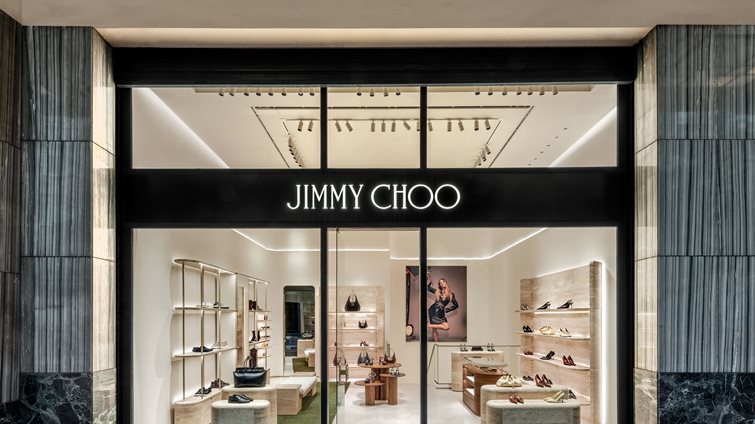 Ο οίκος Jimmy Choo ανοίγει την πρώτη του μπουτίκ στην Αθήνα