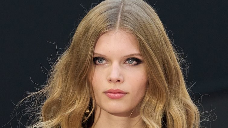 Zig-Zag Massage: Η κίνηση "ματ"  που ενισχύει την ανάπτυξη των μαλλιών