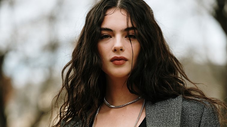 Deva Cassel: Η έμφανισή της στο show του οίκου Dior με το κούρεμα που θέλουν όλες οι fashionistas τώρα