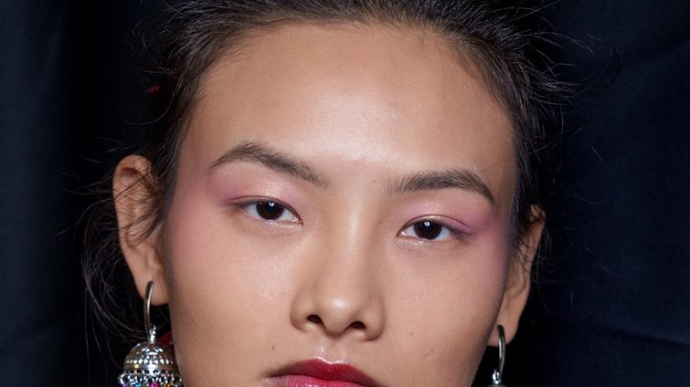 Sugarplum Glam: Το μακιγιάζ που θέλουν να δοκιμάσουν όλα τα "it" girls αυτές τις γιορτές